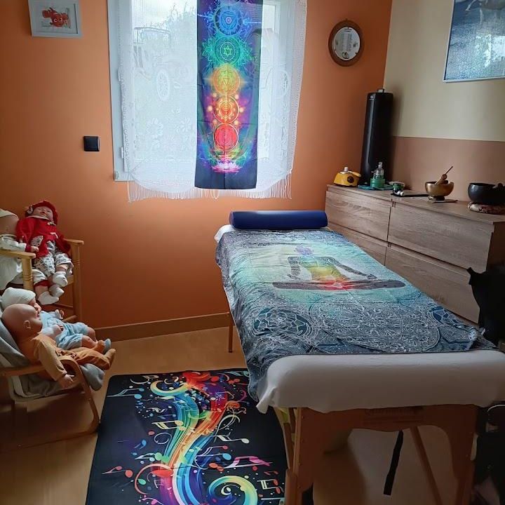 Cabinet de Sylvie Massage Parent-Bébé, massage bien-être, parentalité, grossesse, relaxation, accompagnante à la parentalité, bébé, femme à Sainte-Catherine-de-Fierbois